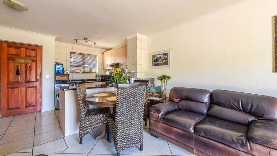 2 Bedroom Property for Sale in Okennedyville Western Cape